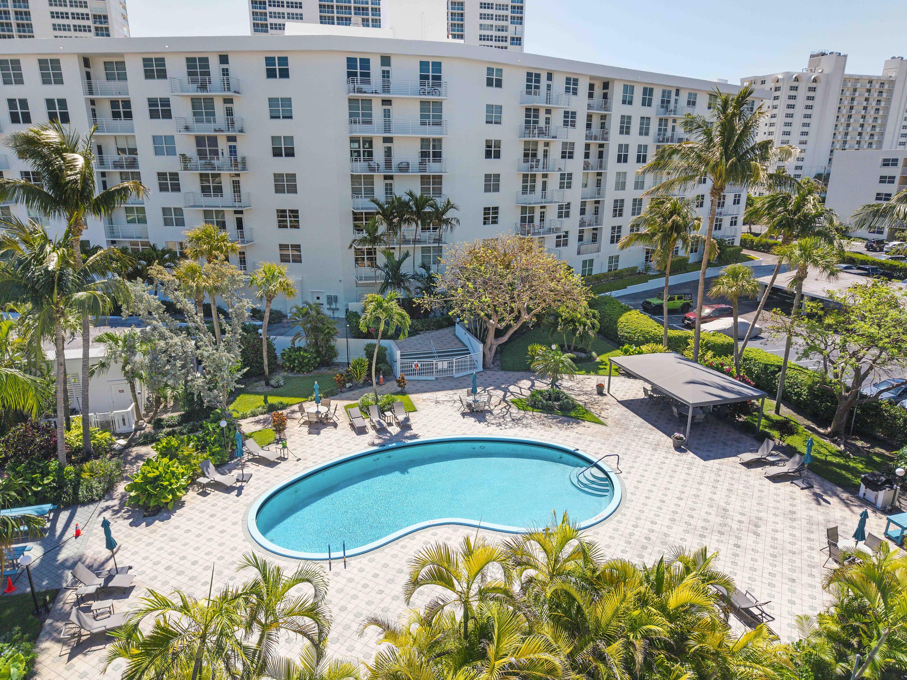 2851 South Ocean Boulevard, Unit 6C Boca Raton, FL 33432 - Photo 29 of 43 Pool and Grounds