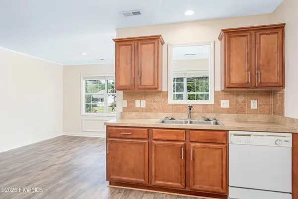 $259,900 | 702 Hummingbird South, Swansboro, NC 28584