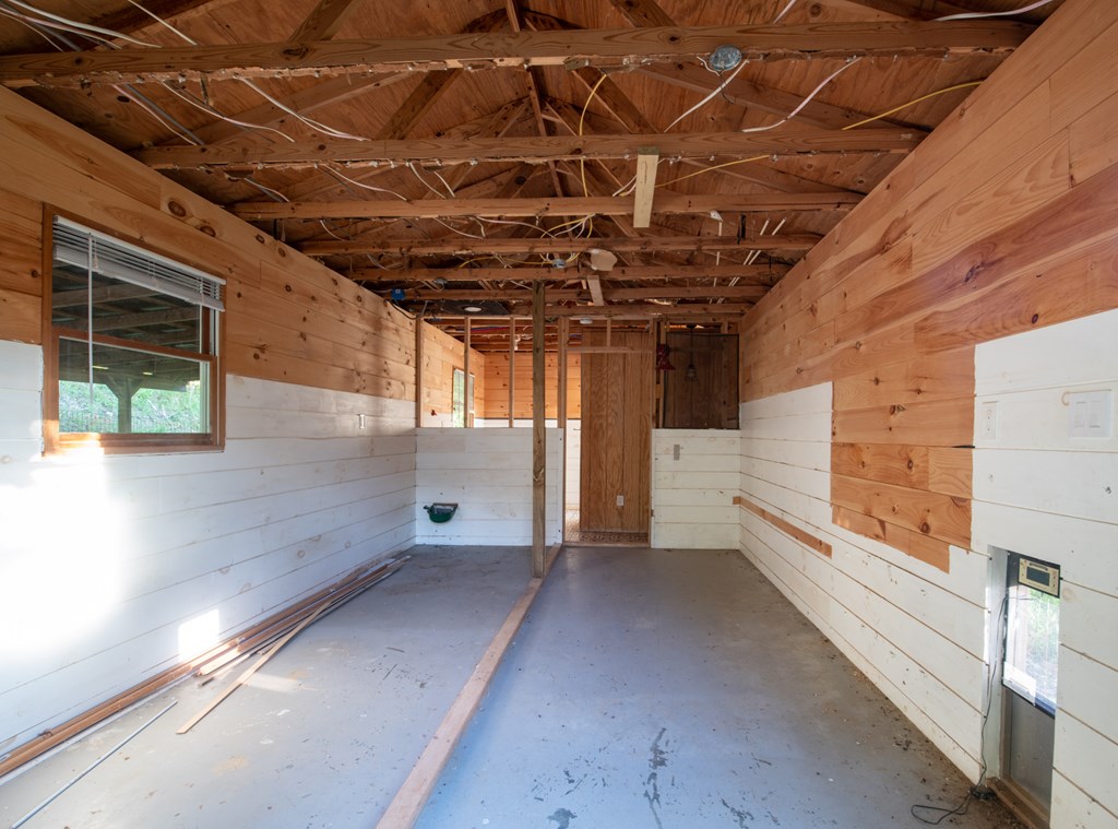 588 Pinetree Road Blue Ridge, GA 30513 - Photo 30 of 54 a view of a garage
