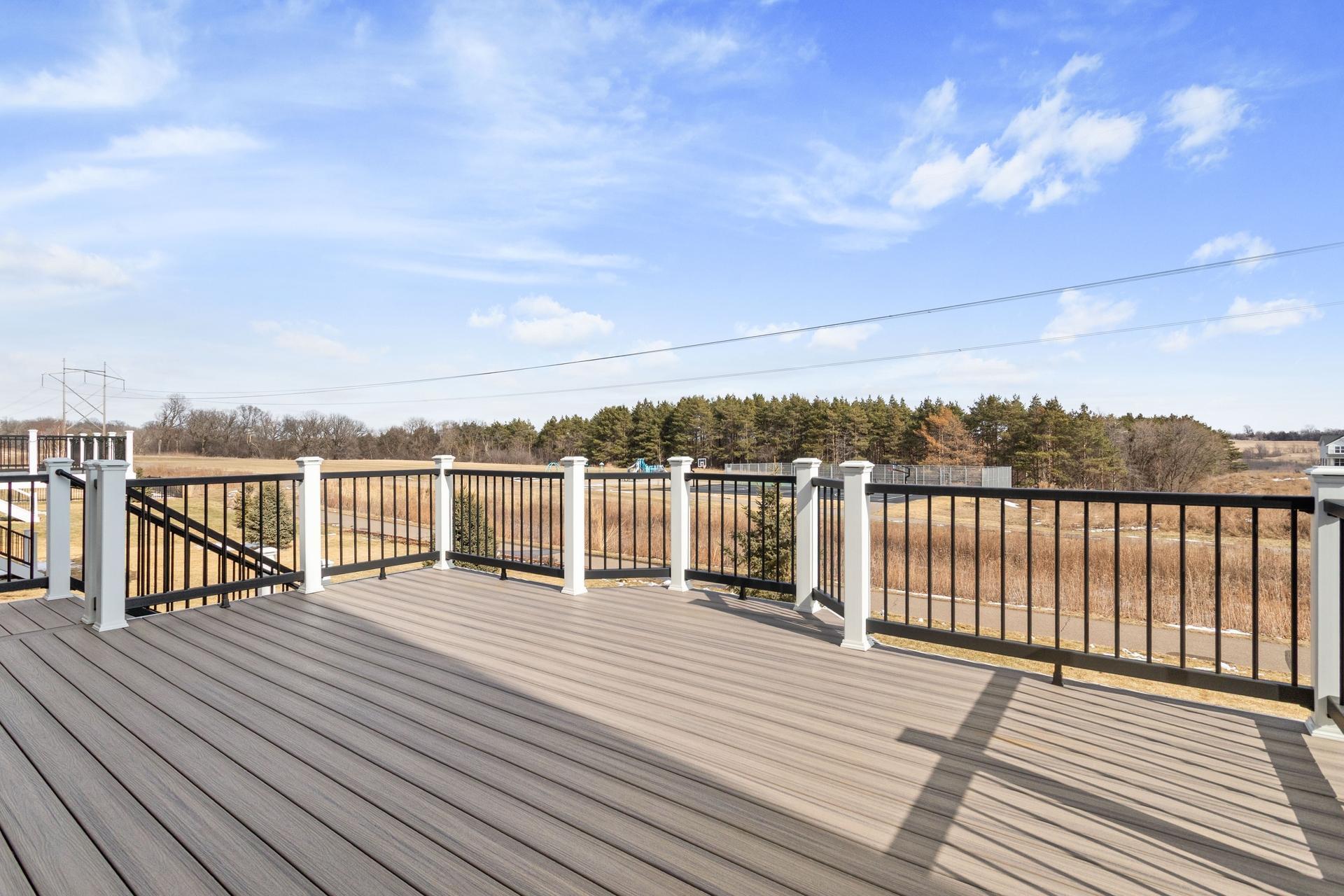 5366 Pine Island Road Woodbury, MN 55129 - Photo 3 of 41