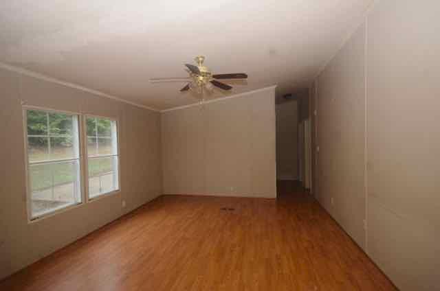 4311 Altice Road Moneta, VA 24121 - Photo 15 of 17 living room