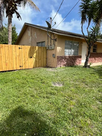 $2,200 | 1045 Miami Boulevard, Delray Beach, FL 33483