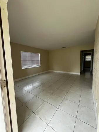 $2,200 | 1045 Miami Boulevard, Delray Beach, FL 33483