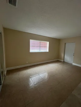 $2,200 | 1045 Miami Boulevard, Delray Beach, FL 33483