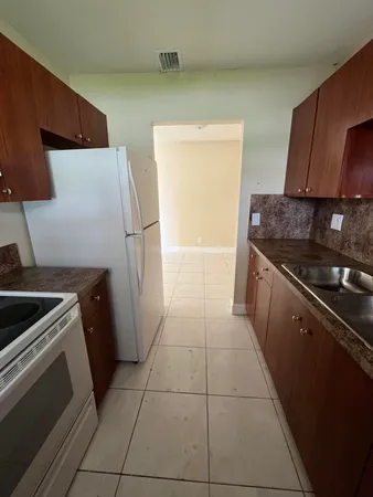 $2,200 | 1045 Miami Boulevard, Delray Beach, FL 33483