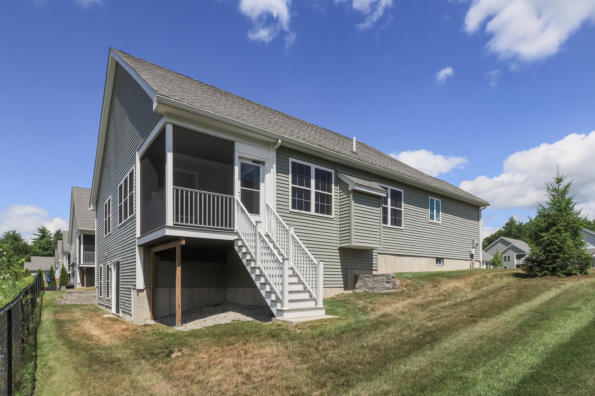 9 Mulberry Lane Hooksett, NH 03106 - Photo 26 of 39