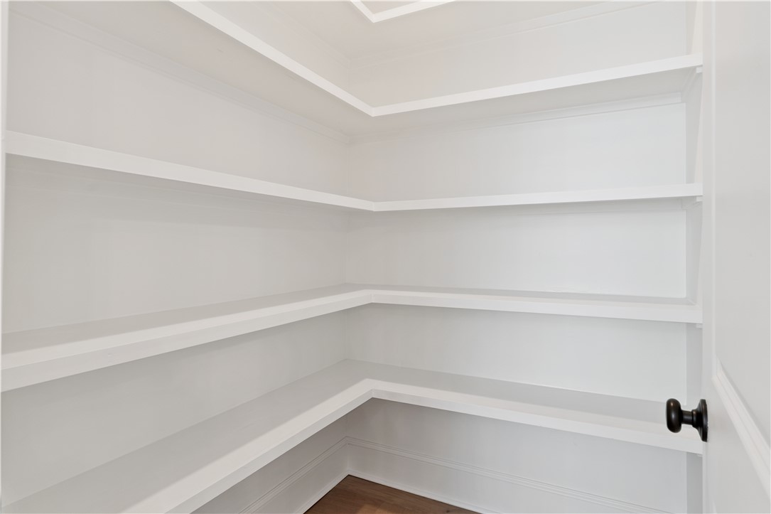 164 Old Wharf Road Brunswick, GA 31523 - Photo 25 of 44 Spacious Pantry. Photo of completed home at 174 OWR (Same General Floorplan)