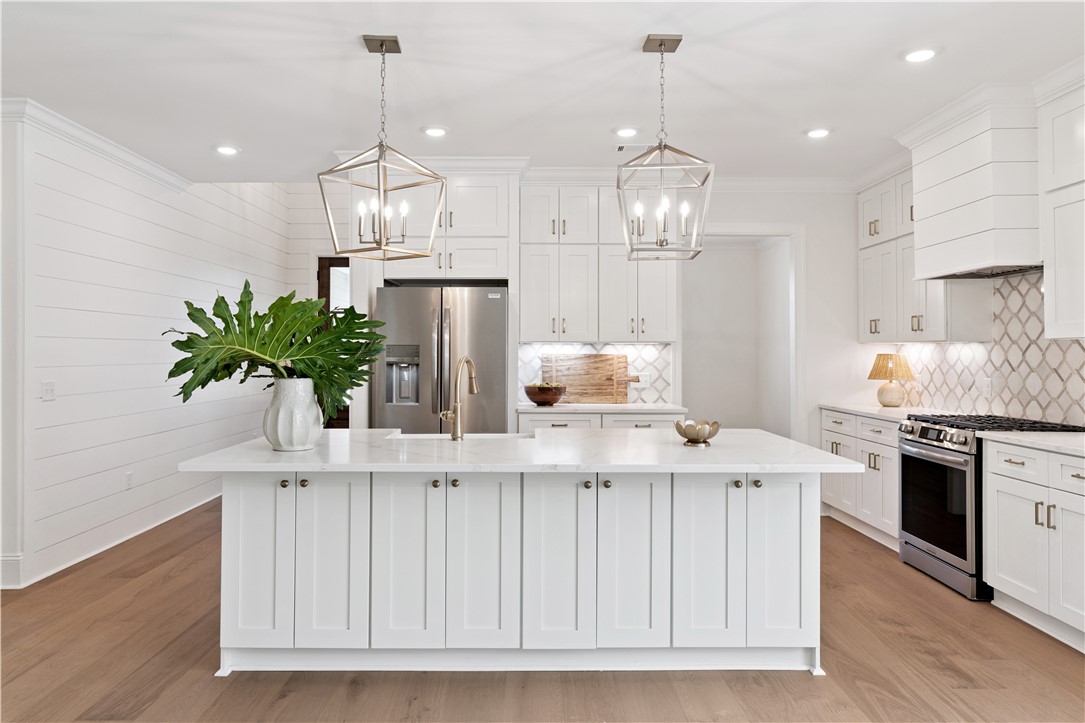 164 Old Wharf Road Brunswick, GA 31523 - Photo 22 of 44 Photo of completed home at 174 OWR (Same General Floorplan)