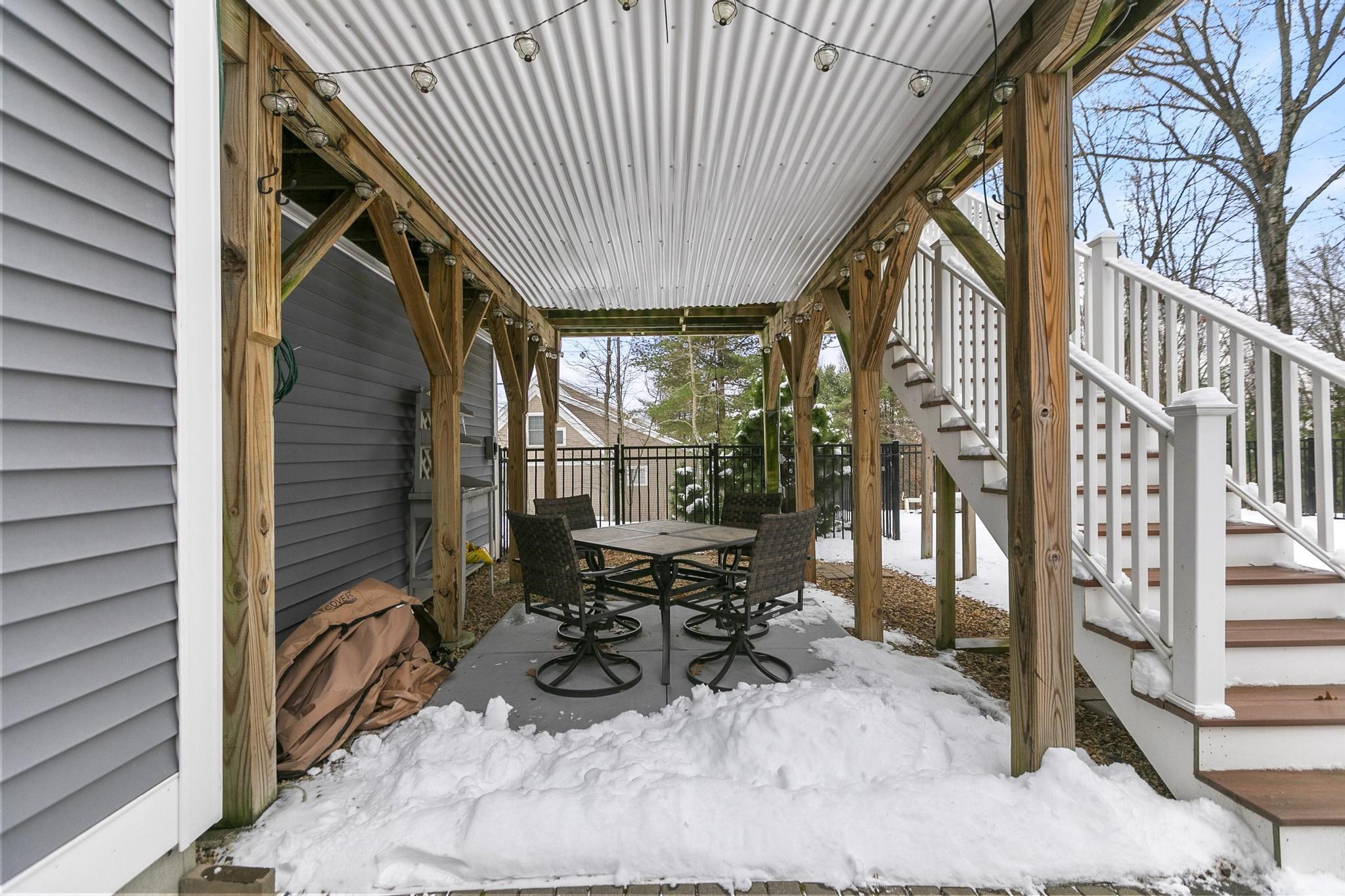 63 Grouse Run Pelham, NH 03076 - Photo 9 of 46 Gallery Image 9
