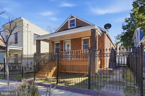 $399,000 | 4029 Gault Place Northeast, Washington, DC 20019