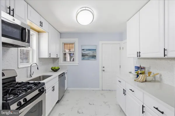 $399,000 | 4029 Gault Place Northeast, Washington, DC 20019