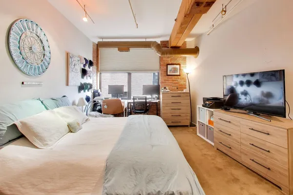$450,000 | 520 West Huron Street, Unit 406, Chicago, IL 60654