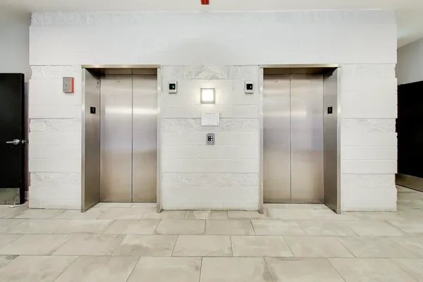 $450,000 | 520 West Huron Street, Unit 406, Chicago, IL 60654