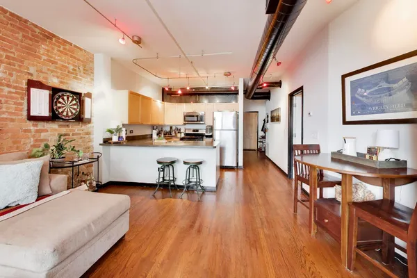 $450,000 | 520 West Huron Street, Unit 406, Chicago, IL 60654