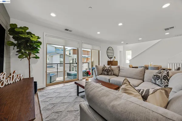 $1,600,000 | 5977 Ruby Place, Dublin, CA 94568