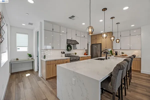 $1,600,000 | 5977 Ruby Place, Dublin, CA 94568
