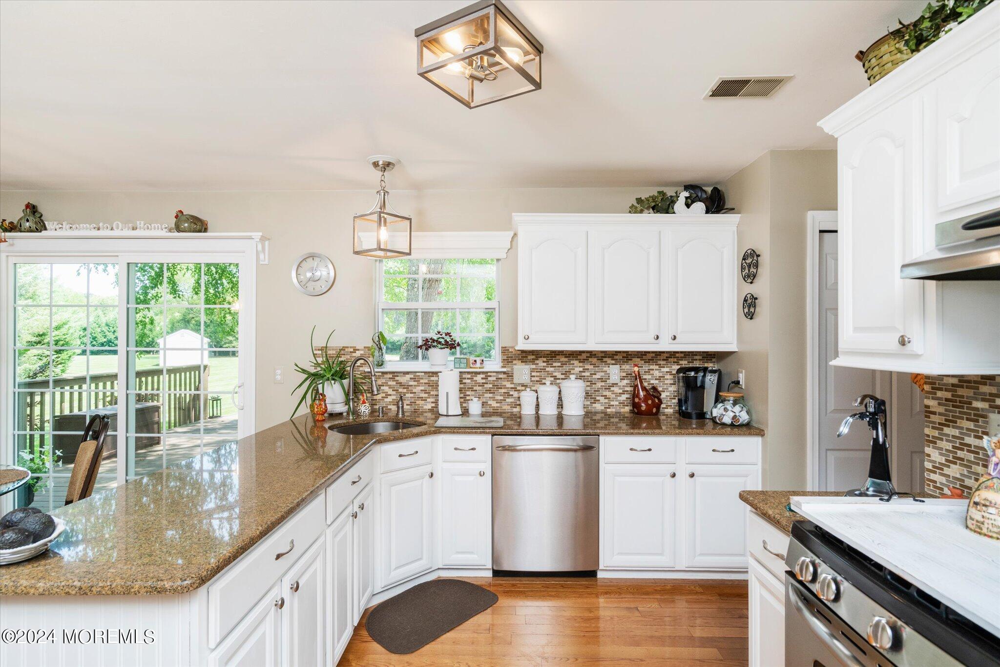 3 Genelle Place Jackson, NJ 08527 - Photo 19 of 46 19-3_Genelle_Place-19