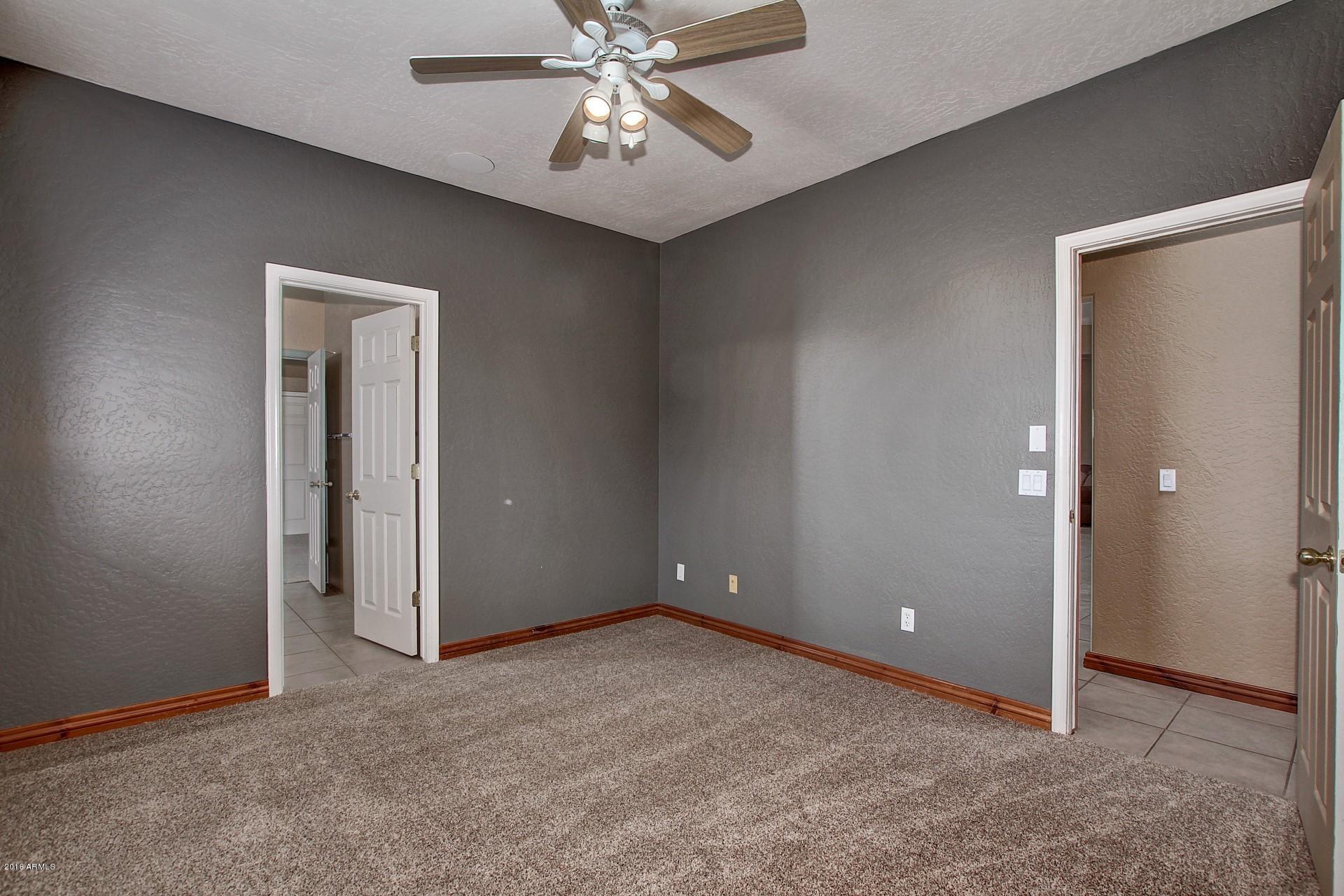 811 East Joy Ranch Road Phoenix, AZ 85086 - Photo 15 of 29 Bedroom 3
