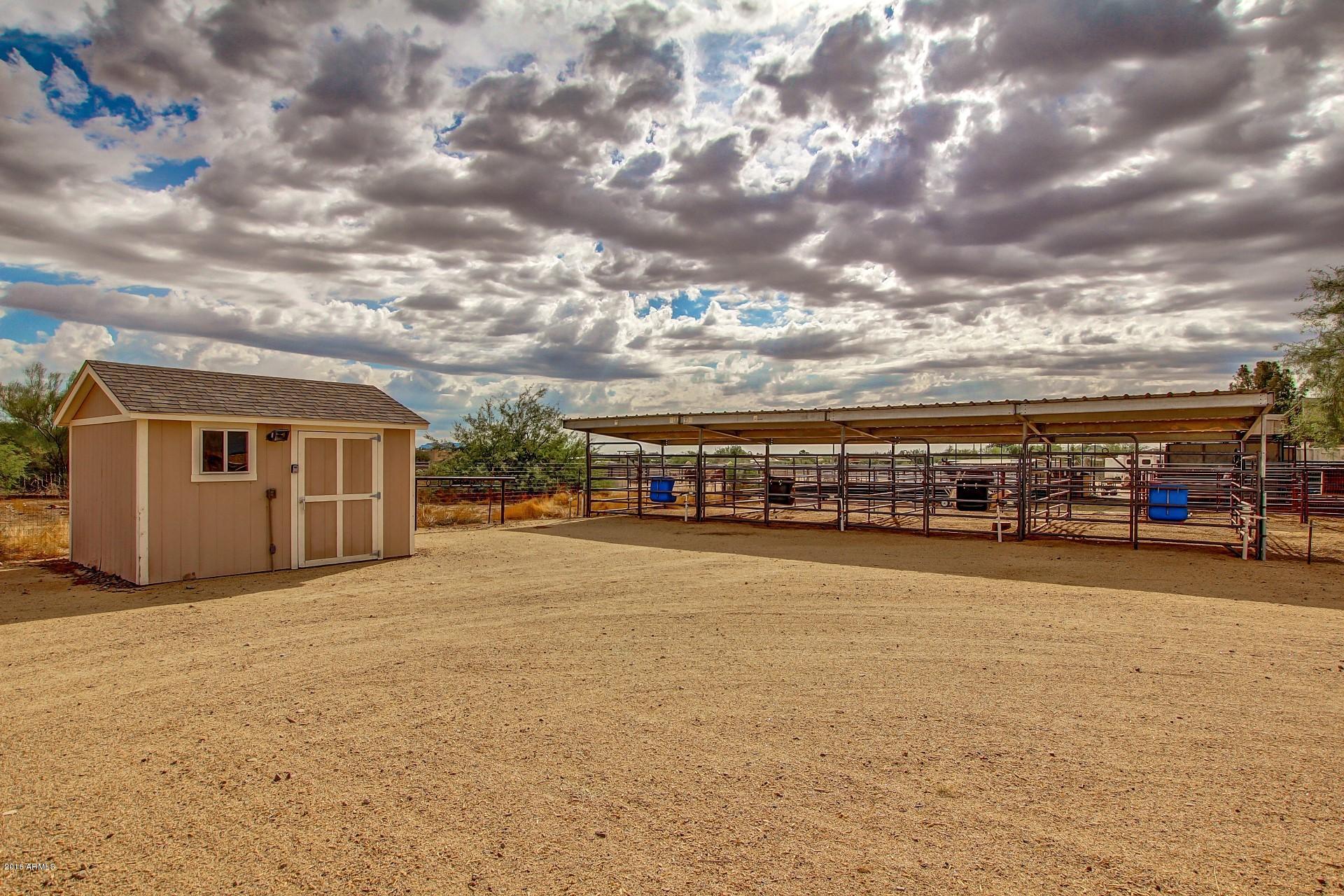811 East Joy Ranch Road Phoenix, AZ 85086 - Photo 22 of 29 Mare Motel