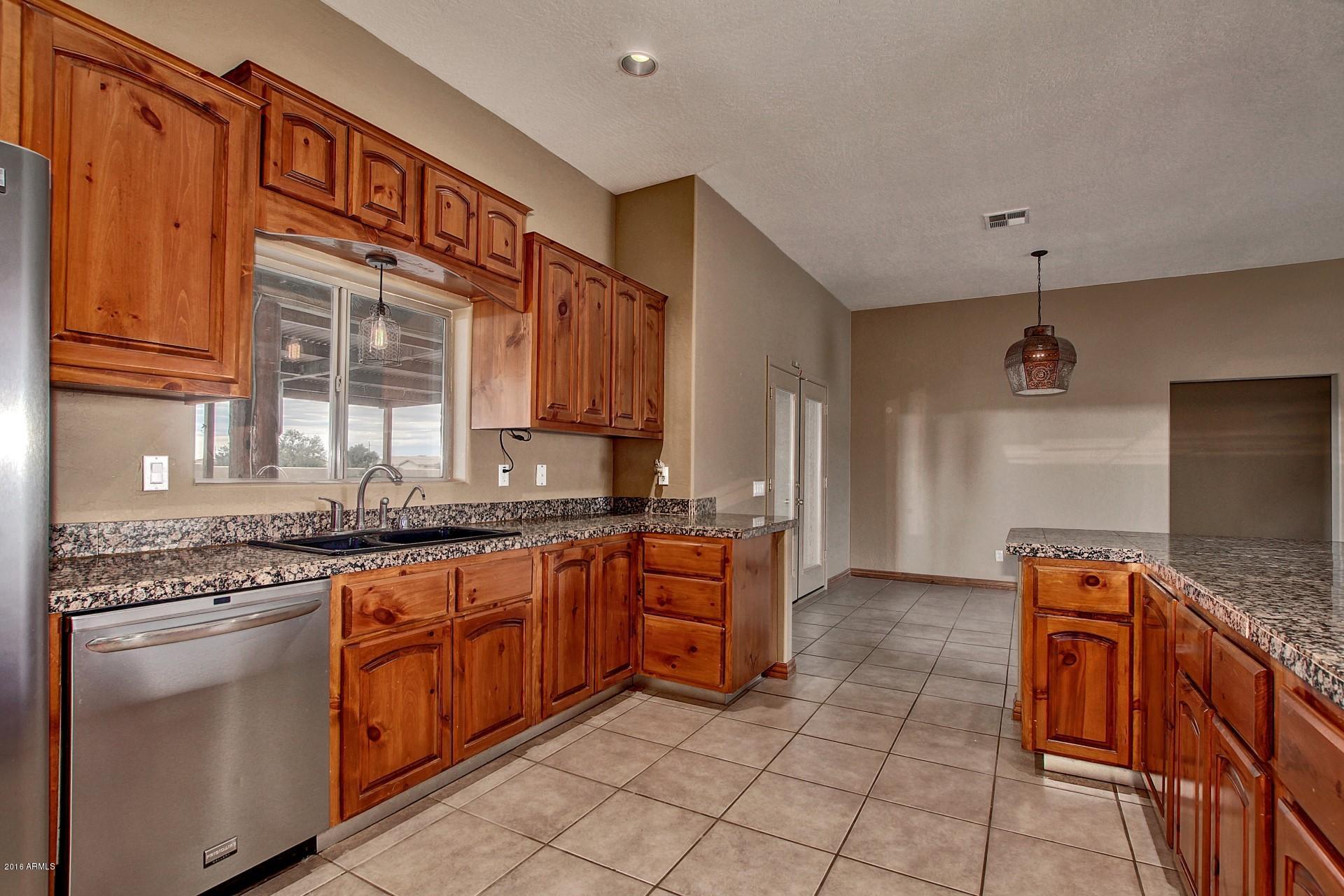 811 East Joy Ranch Road Phoenix, AZ 85086 - Photo 6 of 29 Kitchen 1