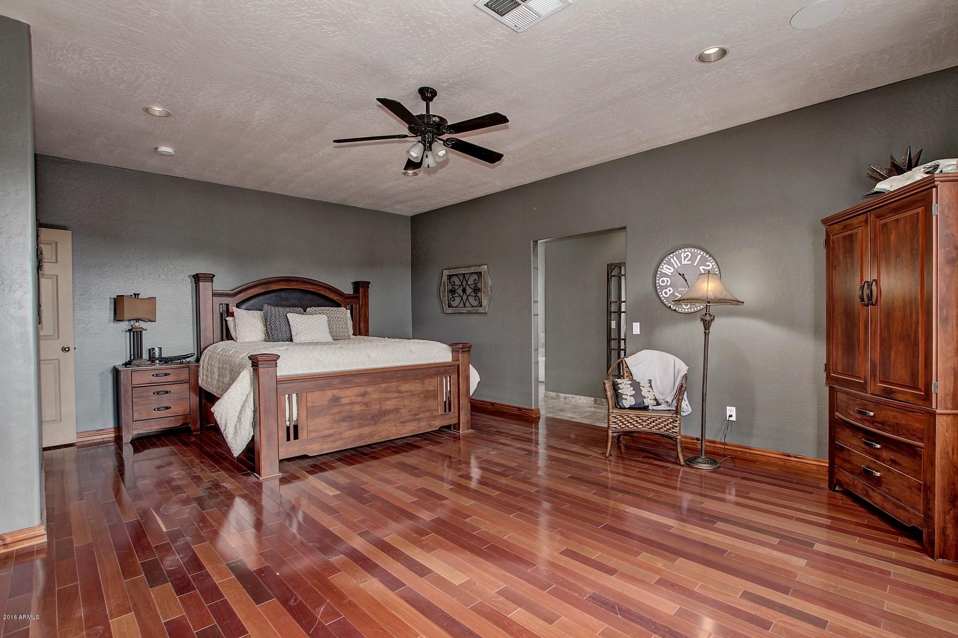 811 East Joy Ranch Road Phoenix, AZ 85086 - Photo 8 of 29 Master Bedroom 1