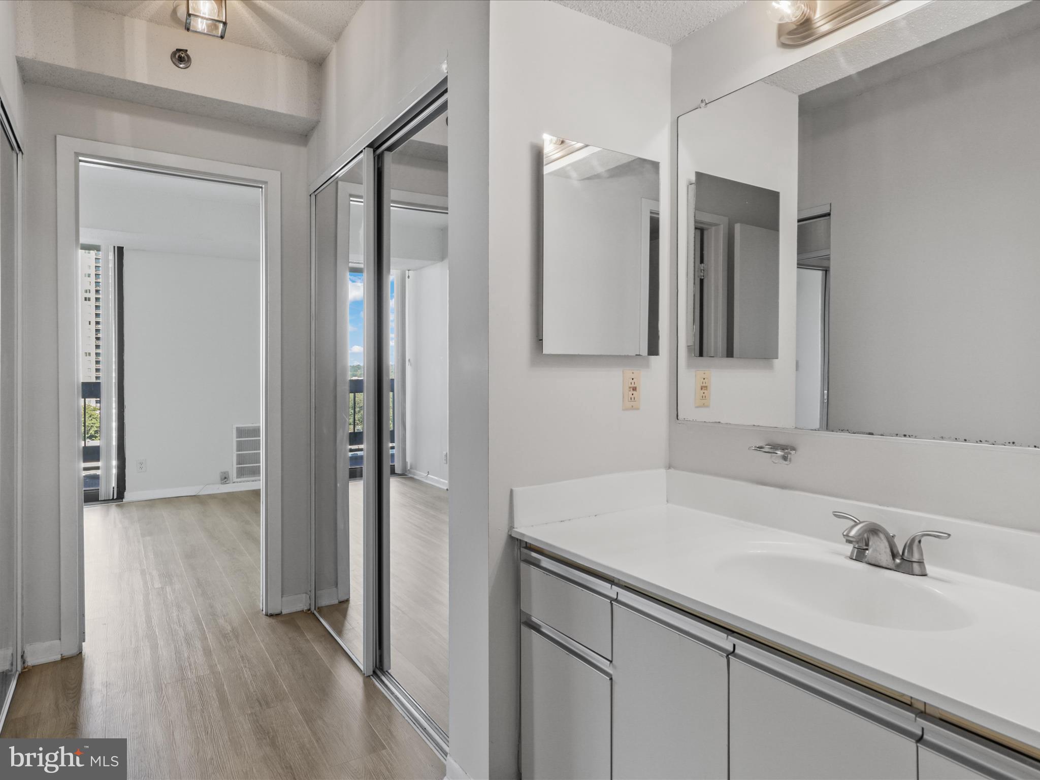 5505 Seminary Road, Unit 908N Falls Church, VA 22041 - Photo 17 of 41
