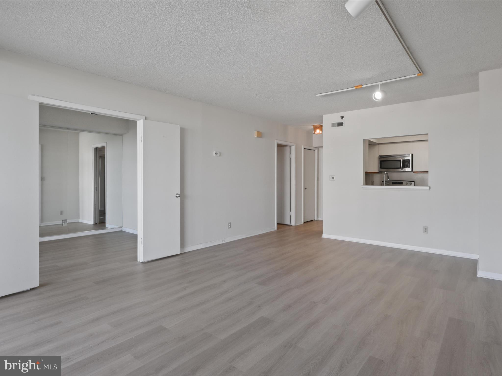 5505 Seminary Road, Unit 908N Falls Church, VA 22041 - Photo 5 of 41