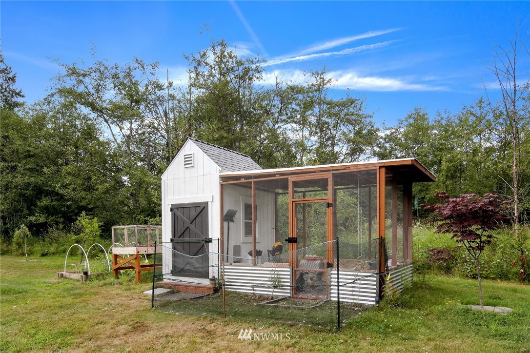4192 Pipeline Road Blaine, WA 98230 - Photo 17 of 39 Gallery Image 17