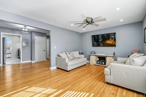 $374,999 | 31 Fieldstone Drive, Unit D1, Hartsdale, NY 10530
