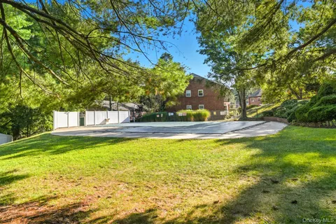 $374,999 | 31 Fieldstone Drive, Unit D1, Hartsdale, NY 10530
