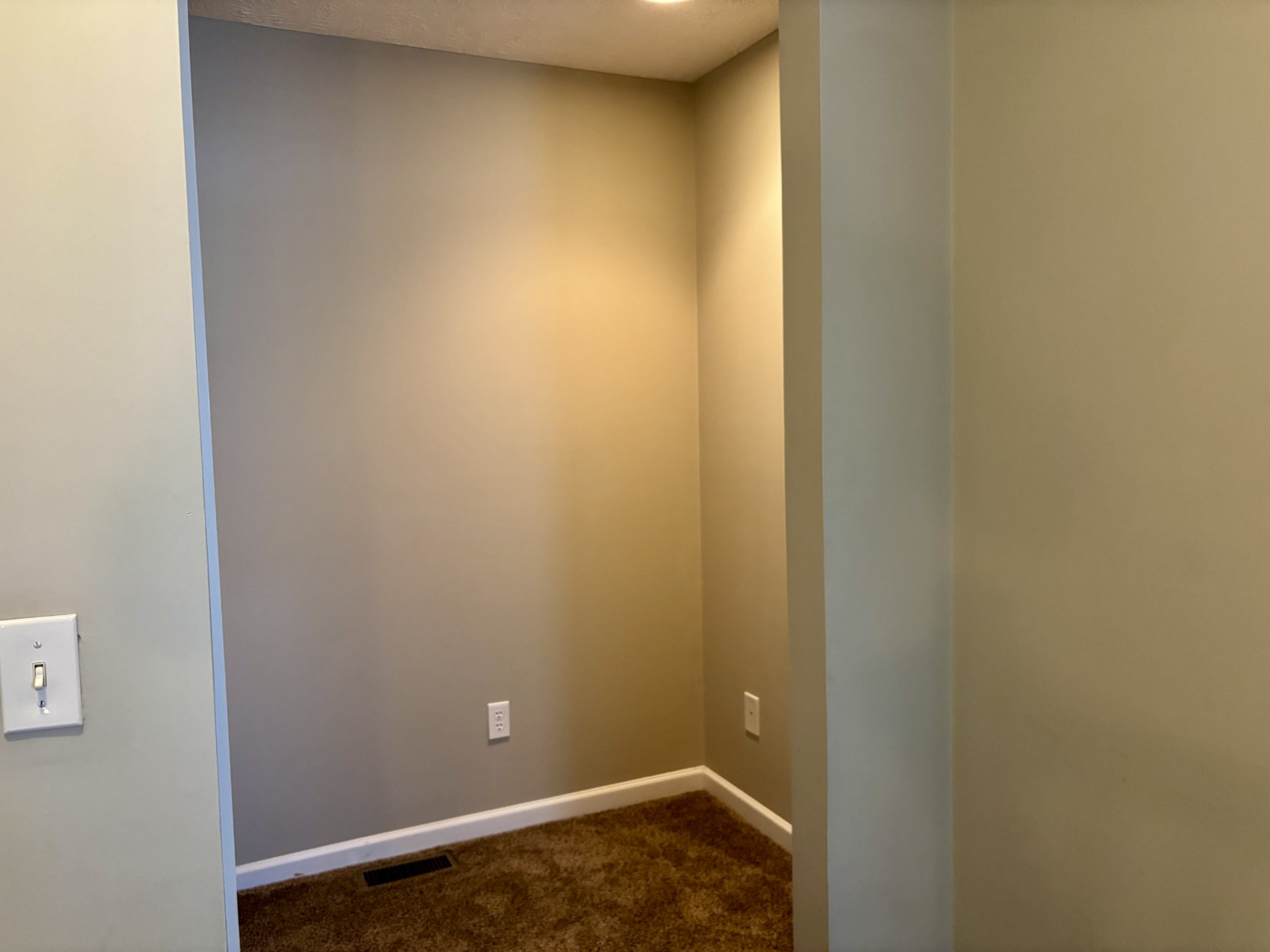 409 Compton Lane Franklin, TN 37069 - Photo 20 of 23 a view of a small space