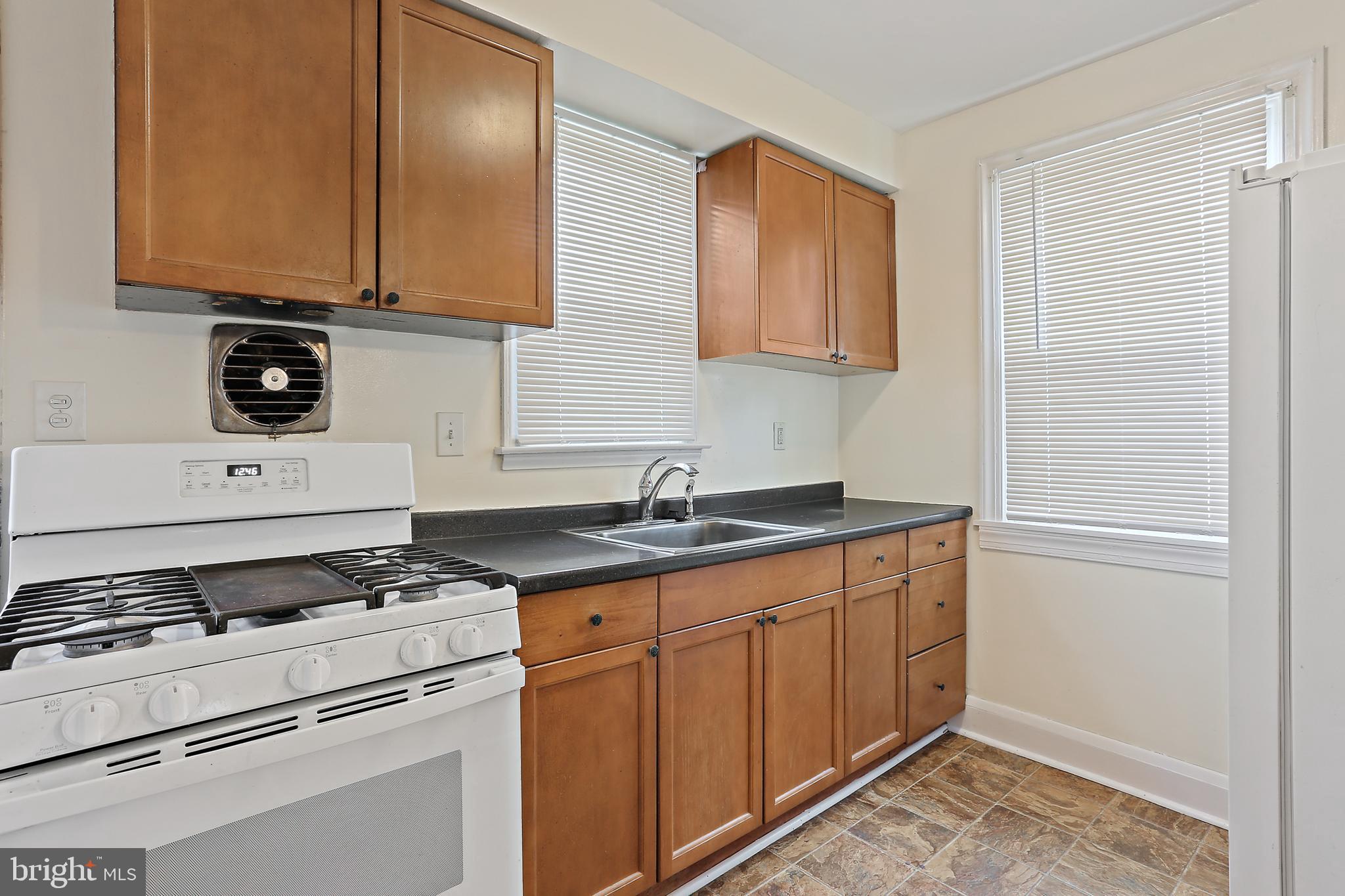 5707 1st Avenue Halethorpe, MD 21227 - Photo 4 of 13