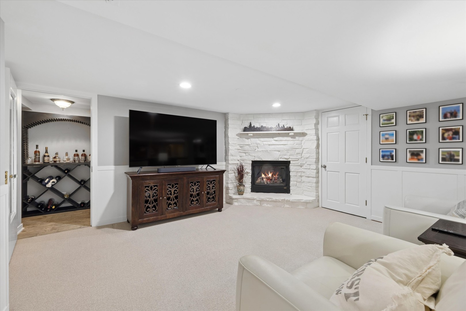 346 South Street Elmhurst, IL 60126 - Photo 32 of 43 a living room with furniture and a flat screen tv
