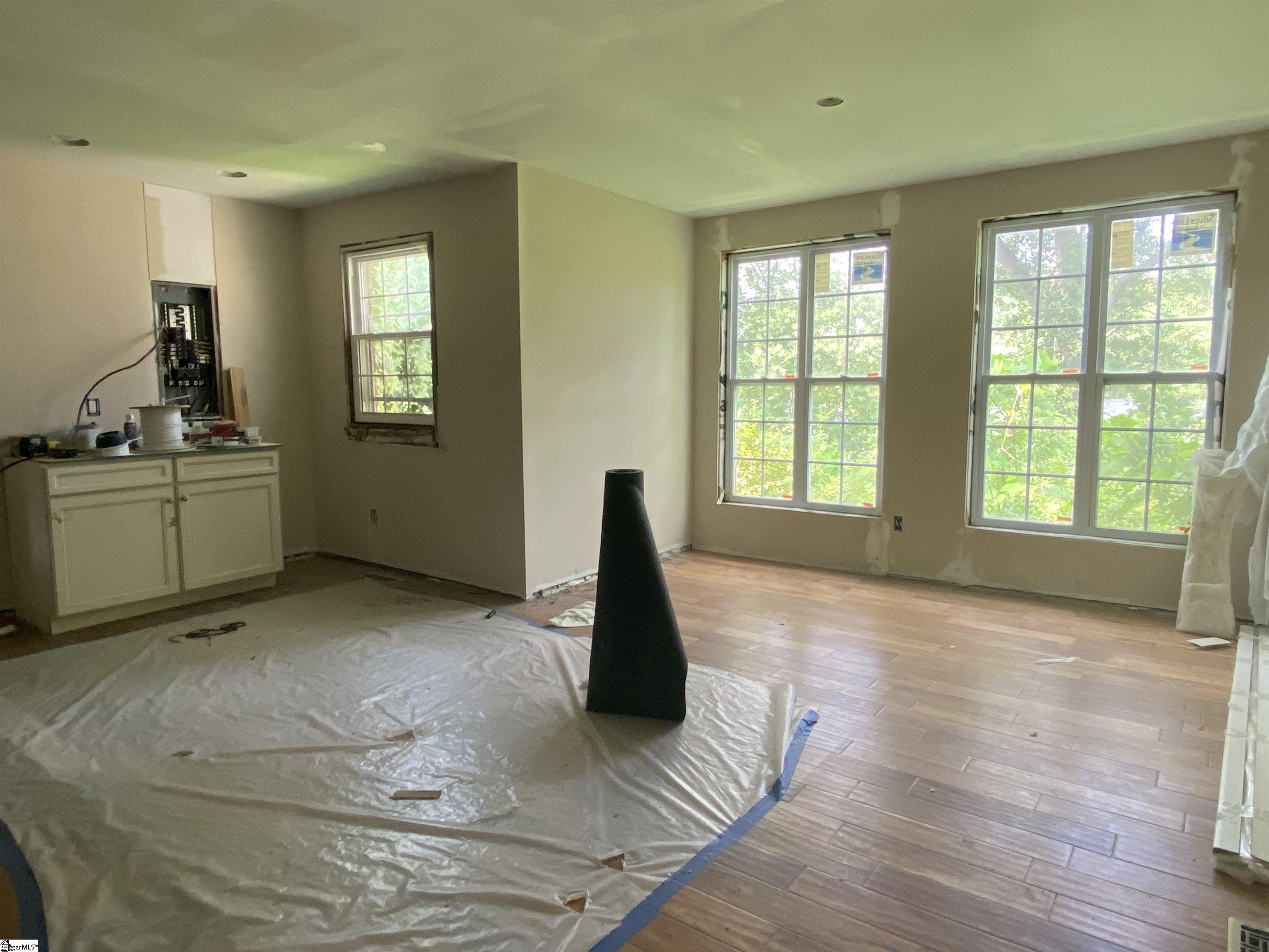 144 East Victoria Road Spartanburg, SC 29301 - Photo 4 of 23