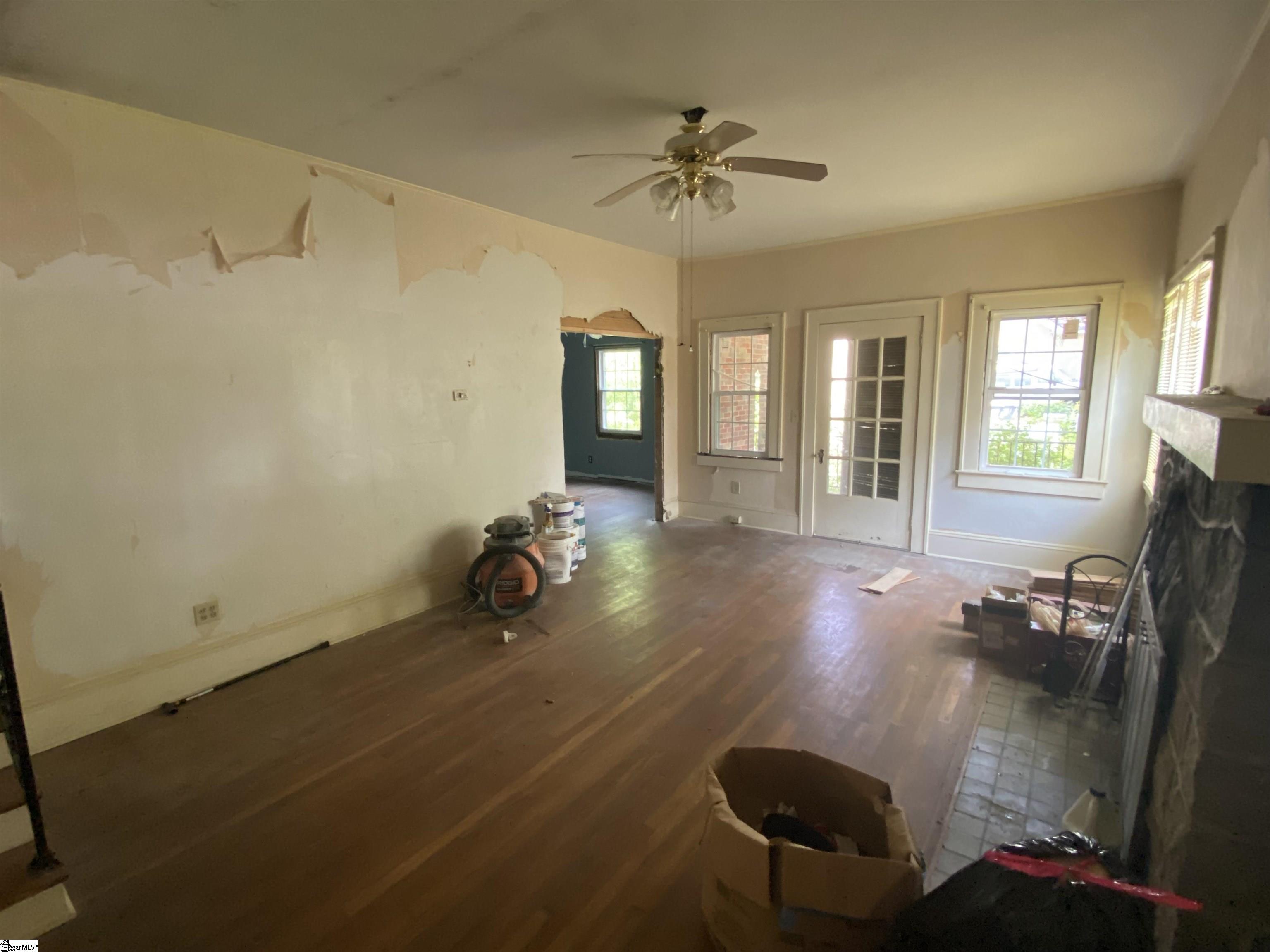 144 East Victoria Road Spartanburg, SC 29301 - Photo 10 of 23