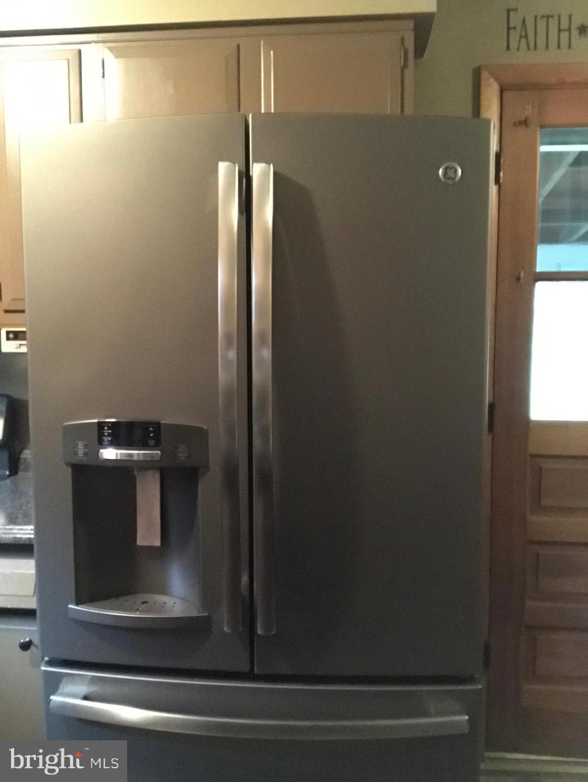 23701 Rocky Ridge Road Rawlings, MD 21557 - Photo 21 of 55 'Slate' French door fridge is 3 yrs young!