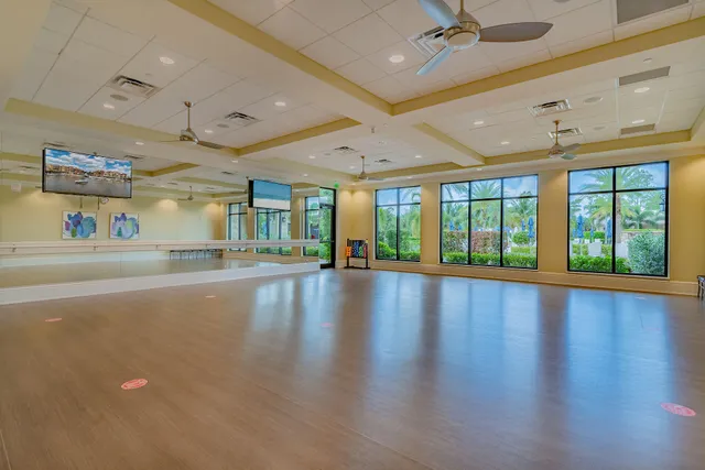 $1,599,900 | 7072 Live Oak Drive, Naples, FL 34114