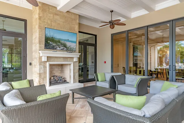 $1,599,900 | 7072 Live Oak Drive, Naples, FL 34114