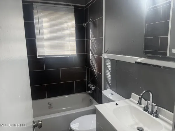 $1,000 | 2239 Newport Street, Jackson, MS 39213