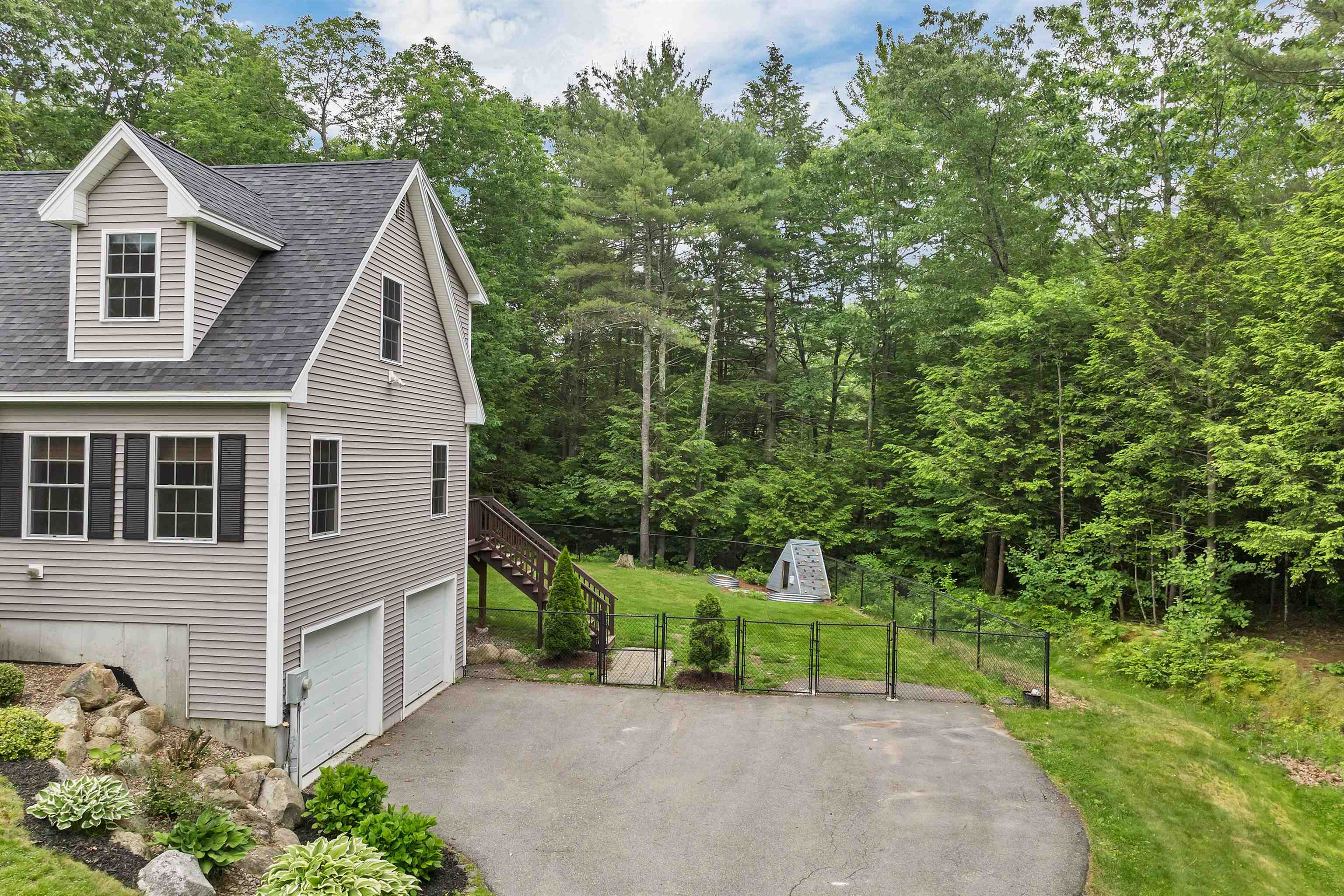 133 Spaulding Road Fremont, NH 03044 - Photo 4 of 53