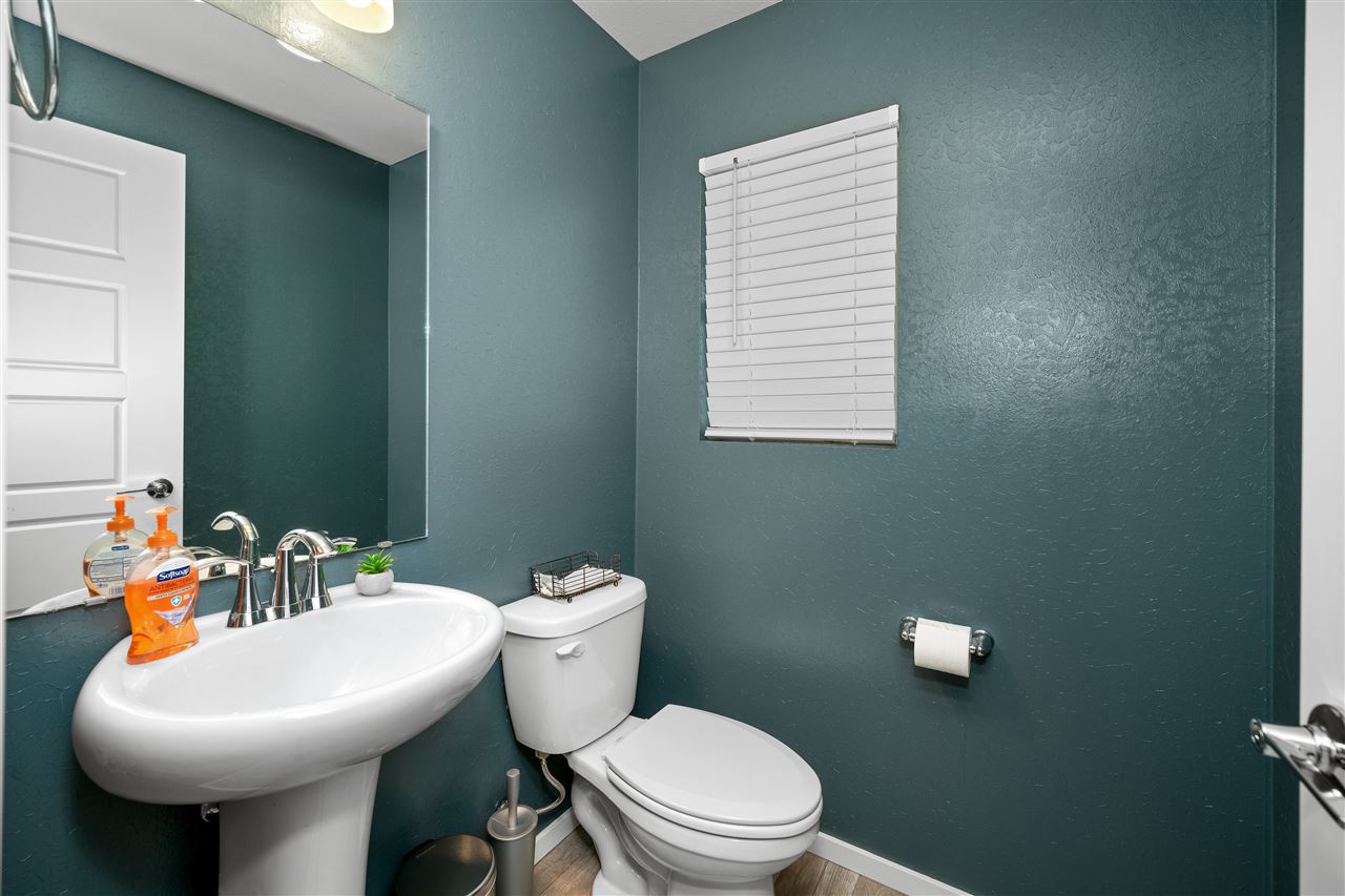 6417 South Soda Road Spokane, WA 99224 - Photo 8 of 17