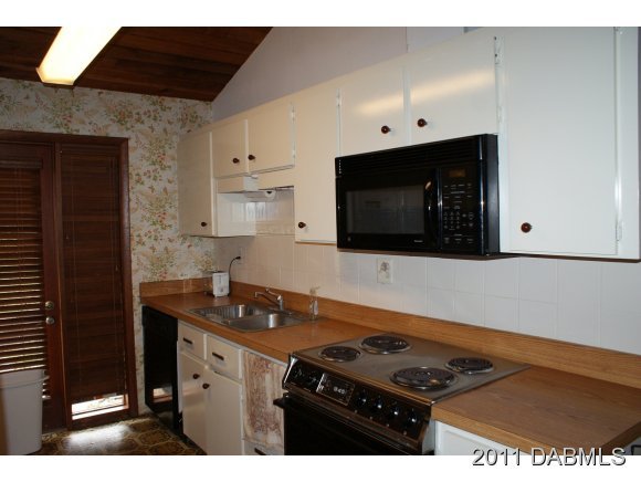 1305 West Taylor Road DeLand, FL 32720 - Photo 10 of 24 Additional Photo