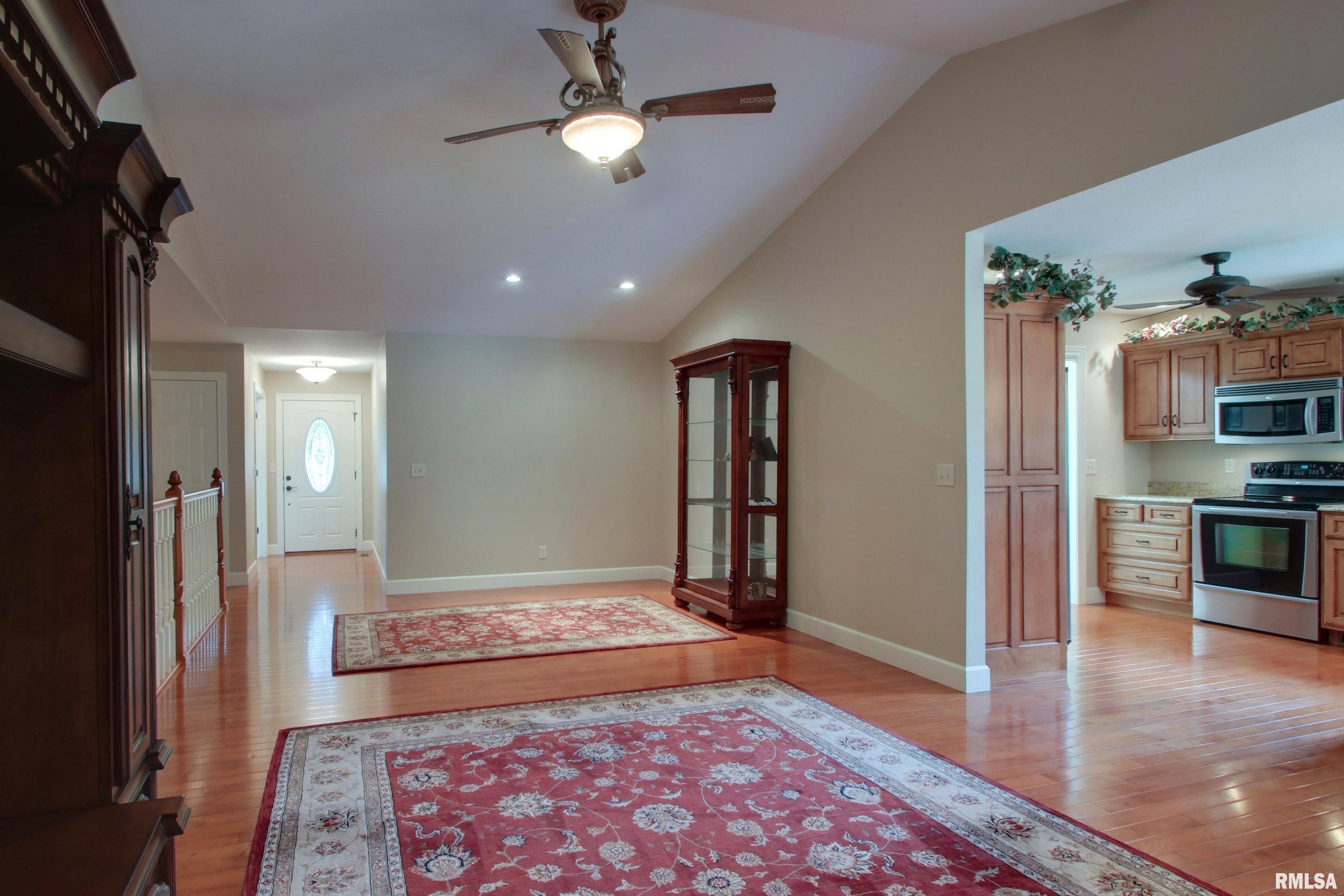 3982 Abbey Ridge Court Quincy, IL 62305 - Photo 10 of 25