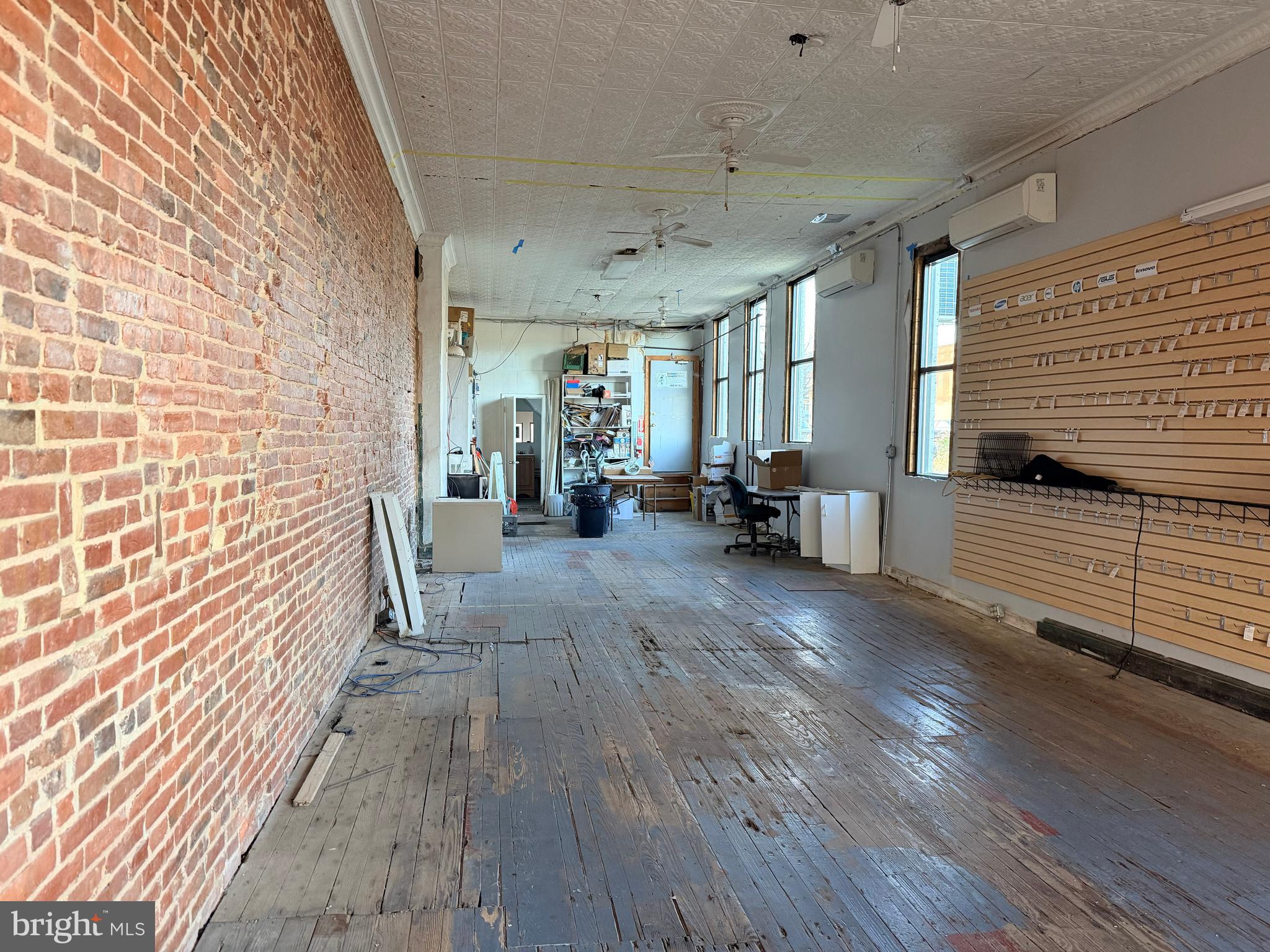 3252 Keswick Road Baltimore, MD 21211 - Photo 12 of 39 main level open space