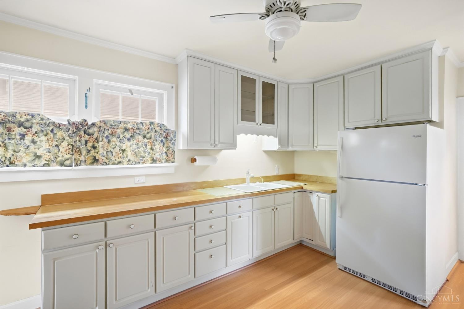 4403 Clifford Road Deer Park, OH 45236 - Photo 13 of 39 Gallery Image 13