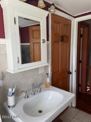 630 Winterdale Road Starlight, PA 18461 - Photo 7 of 31 full bathroom