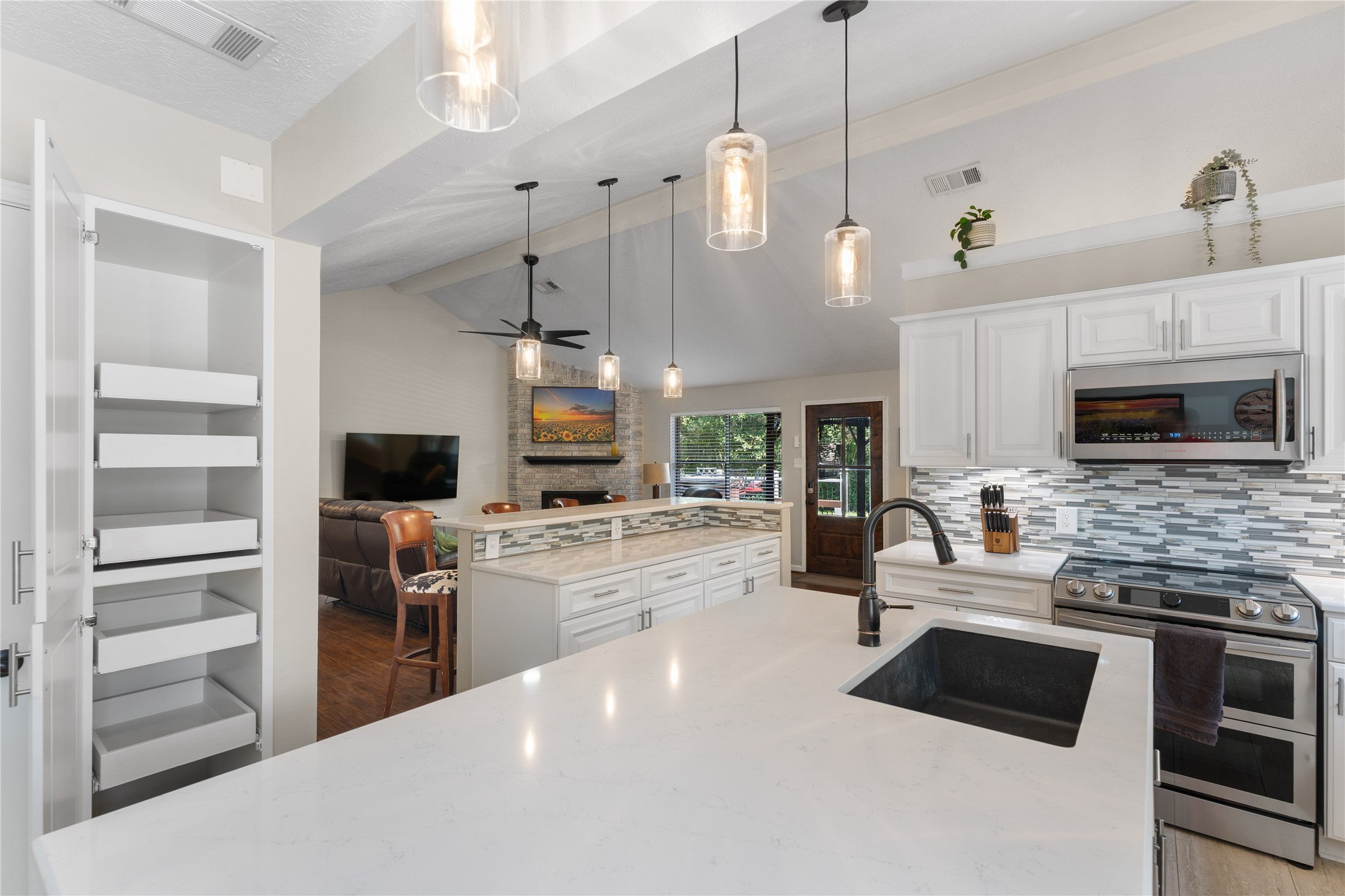 267 East Rainbow Ridge Circle Spring, TX 77381 - Photo 14 of 47