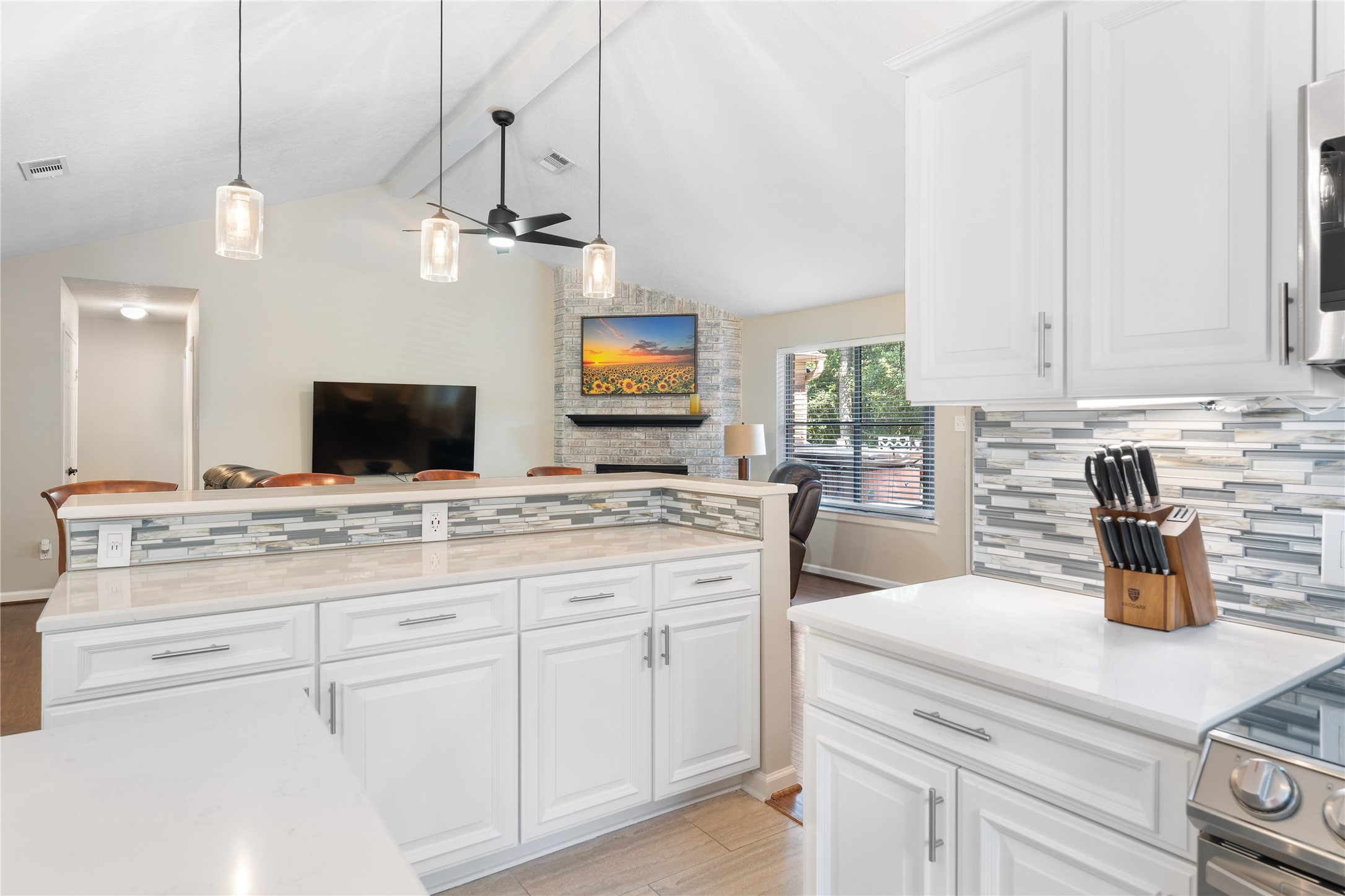 267 East Rainbow Ridge Circle Spring, TX 77381 - Photo 15 of 47