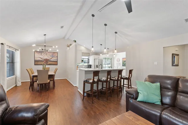 $2,950 | 267 East Rainbow Ridge Circle, Spring, TX 77381