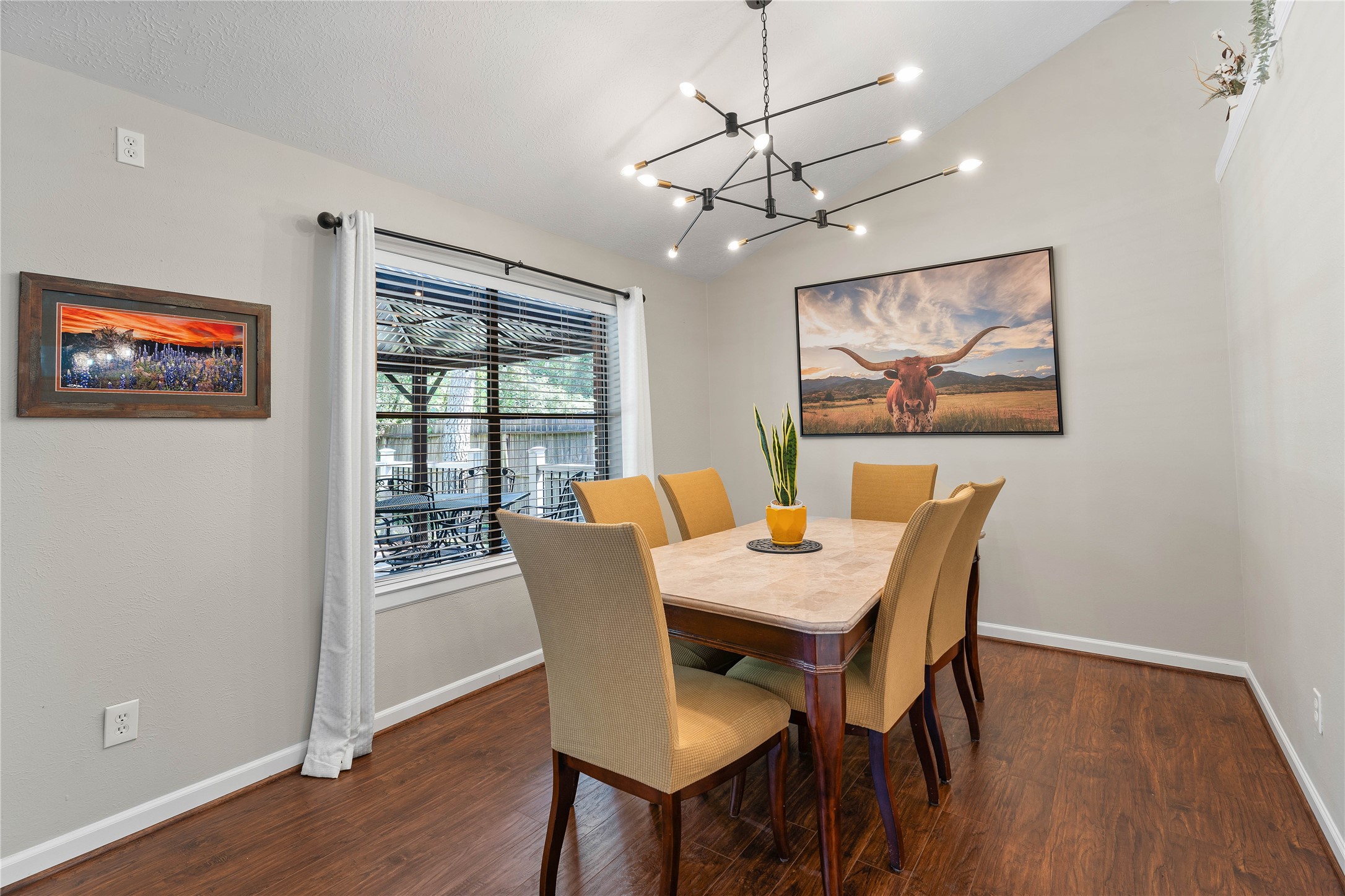 267 East Rainbow Ridge Circle Spring, TX 77381 - Photo 10 of 47